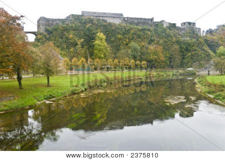 Rio sob Chateau Boullion