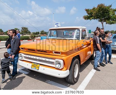 Nahariyya, Israel - April 21, 2018 : Old Chevrolet Pickup 1965 At An Exhibition Of Vintage Cars Park