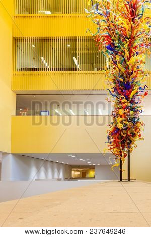 San Antonio, Texas - Match 26, 2018 - San Antonio Central Library Lobby With Glass Sculpture 
