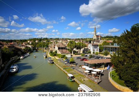 Nerac, ancient French town lying on both sides of the Baise River, tourist destination