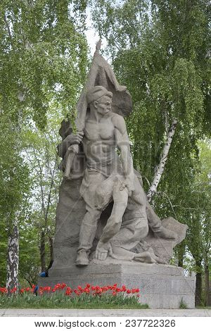 Volgograd,  Russia - May 8, 2011. Sculpture In The Historical Memorial Complex 