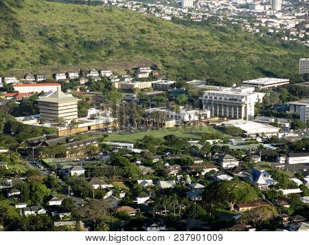 Honolulu - April 3, 2012: Aerial View Of Landmark Mid Pacific Institute, University Of Hawaii, And S