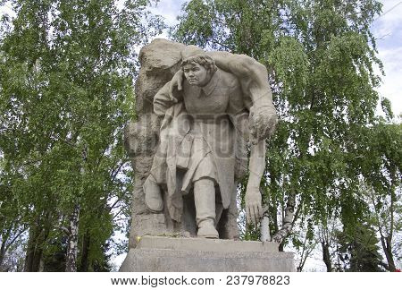 Volgograd,  Russia - May 8, 2011. Sculpture In The Historical Memorial Complex 