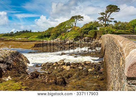 Adbear Salty Lake Its Limestone Bridge, Stones And Sediments On The Shore With A Low Flow Of The Inc