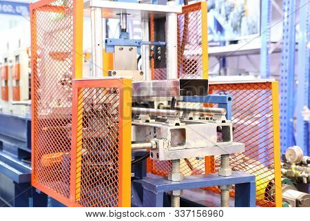 Machine Safety Guard For Cold Rolling Machine ; Protect People From Danger.