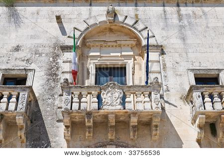Ratusz. Sternatia. Puglia. Włochy.