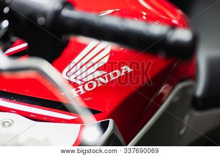 Bangkok, Thailand - Decemeber 5, 2019 : Honda  Logo On The Body Of Sports Motorbike At A Car Show. H