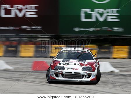 KUALA LUMPUR - 19 maj: Japans Max Orido (RSR) glider som han vender i formel Drift 2012 Asien