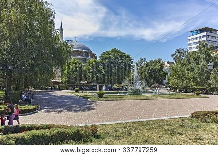 Garden In Front Of Central Mineral Bath - History Museum Of Sofia