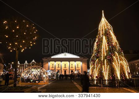 Vilnius, Lithuania - December 1 2019: The Town Hall, Lithuanian Vilnius Rotuse At Christmas, Night