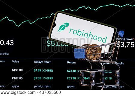 Kazan, Russia - Oct 19, 2021: Robinhood Markets Is An American Broker-dealer Company. A Smartphone W