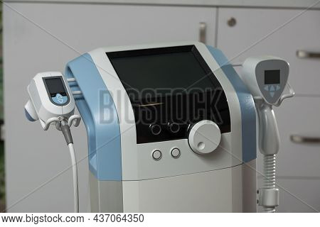 Close-up Photo Of The Device Simultaneously Combine Radio Frequency And Ultrasound To Tighten Skin
