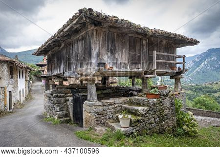 Typical Construction Of Asturias To Store The Harvest And Food, Horreo, Storage, Panera, Granary Pen