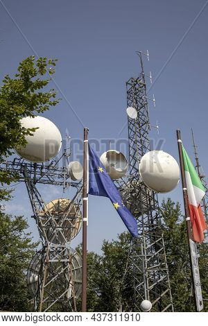 Monte Amiata (si), Italy - August 01, 2021: Antenna On The Top Of Monte Amiata (1738 Mt), Tuscany, I
