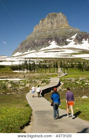 Wanderer am Logan pass