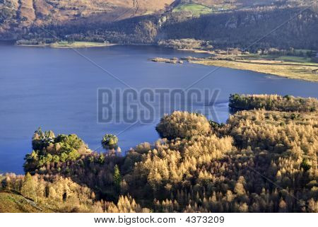 Sydlige ende af Derwent Water fra skråningerne af kat klokker