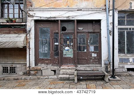 Negozio abbandonato