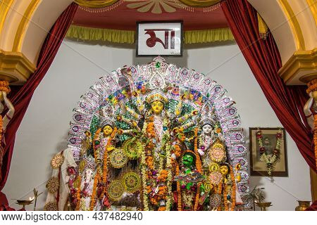 South 24 Pargana West Bengal India On 13th October 2021:picture Of Durga Idol In A Zamindar House In