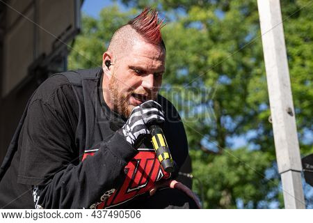 Twiztid Performing Live At Dte Energy Music Theater As Special Guest For Rob Zombie On 9-18-2021