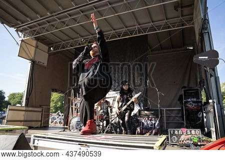 Twiztid Performing Live At Dte Energy Music Theater As Special Guest For Rob Zombie On 9-18-2021