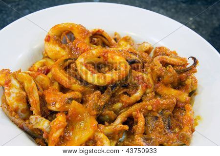 Nyonya Sambal Chili kalamáry pokrm Closeup
