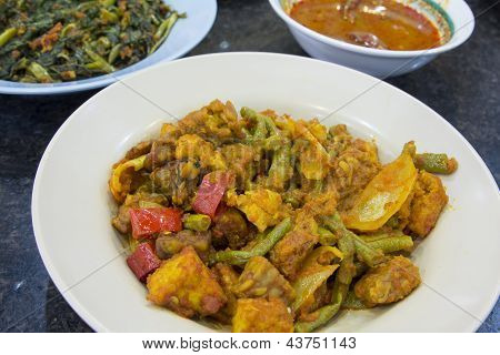 Tempeh Stir Fry med Sambal Chili