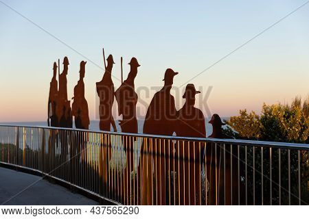 Newcastle, Australia - Mar 24 2021: Sunset Shot Of The Anzac Memorial Walk At Merewether Beach At Ne