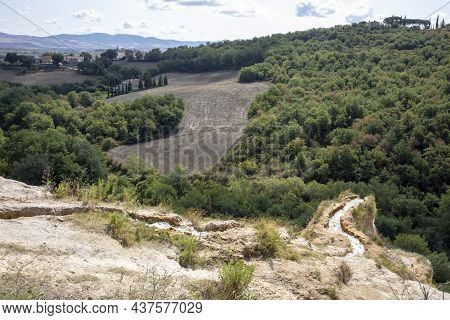 Bagno Vignoni, San Quirico D' Orcia (si), Italy - August 10, 2021: Bagno Vignoni Thermal Water, Tusc