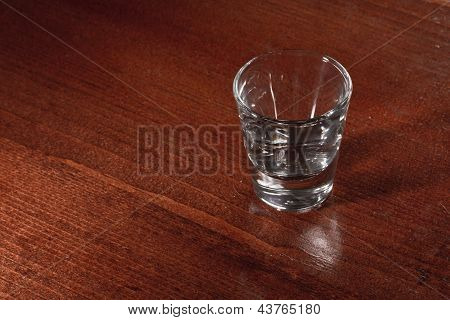 Leere Schnapsglas