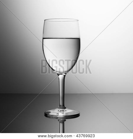 Vetro con acqua