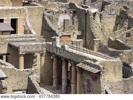 Ruins Of An Ancient City Destroyed By The Eruption Of The Volcano Vesuvius In 79 Ad Near Naples, Arc