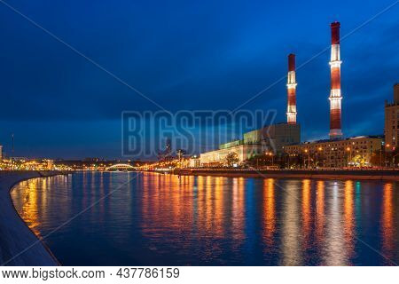 View On The Moscow River, Berezhkovskaya And Savvinskaya Embankments In The Evening, Summer Urban Ci