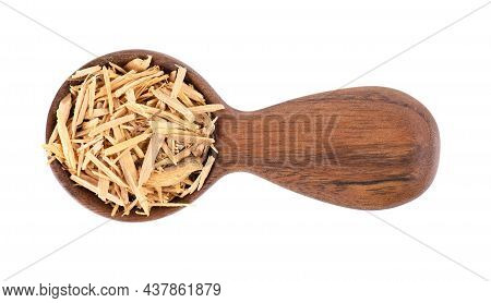 Muira Puama Herbal Tea In Wooden Spoon, Isolated On White Background. Natural Potency Wood, Medicina