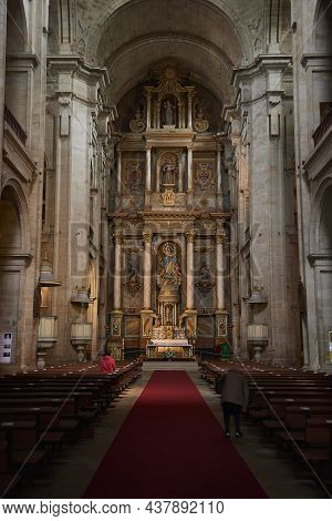 Santiago De Compostela (spain), October 29, 2021. Altar And Altarpiece In The Church Of San Francisc