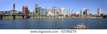 Portland o. Panorama di Skyline e il fiume.