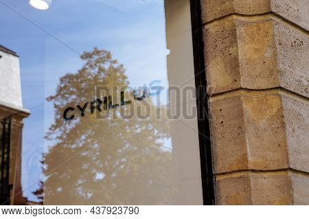 Bordeaux , Aquitaine France - 10 25 2021 : Cyrillus Paris Logo Fashion Sign And Text Brand On Window
