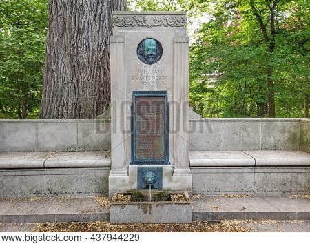 Evanston, Il, May 22, 2021, Northwestern University William Shakespeare Memorial Tribune Statue At T