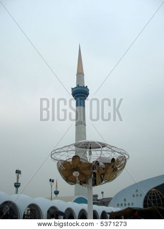 Ali Hajveri Daten Ganj Baksh Schrein