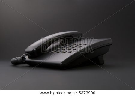 Biuro poważne narzędzie - czarny telefon