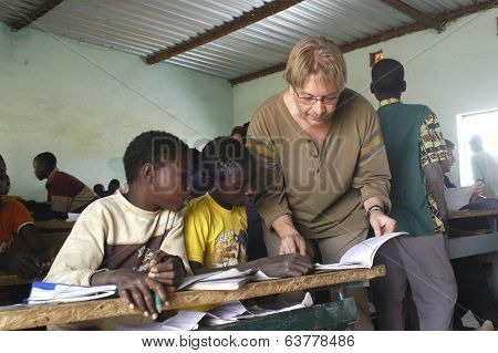 Visit French Schoolboys In Burkina Faso