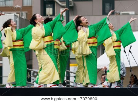 Japansk Daihanya Festival dansere