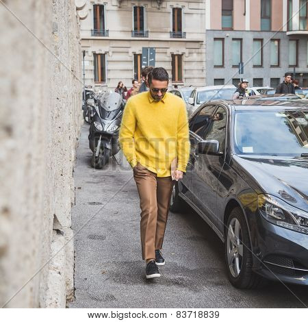 People Outside Alberta Ferretti Fashion Show Building For Milan Women's Fashion Week 2015