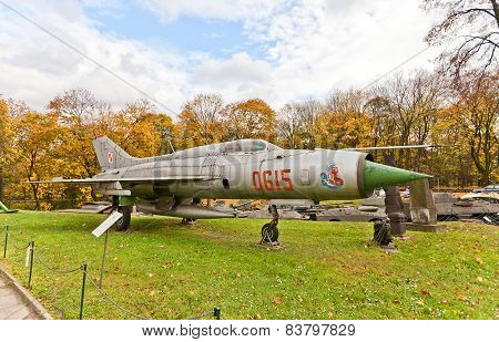 Soviet Supersonic Jet Fighter Aircraft Mig-21