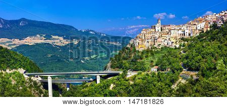 beautiful villages of Italy  - Colledimezzo in Abruzzo, Lago di Bomba