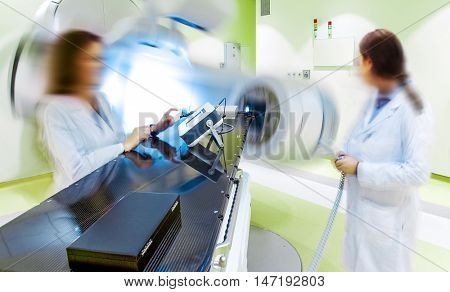 Tomography x-ray scanner magnetic helthcare