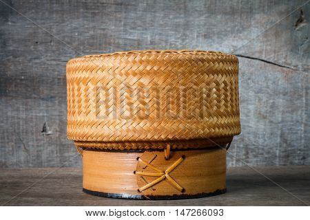 bamboo container for holding cooked glutinous rice