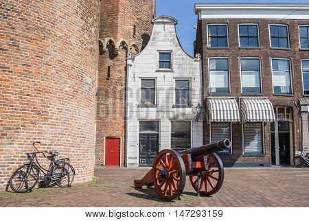 Historical Cannon In Front Of A White House In Zwolle
