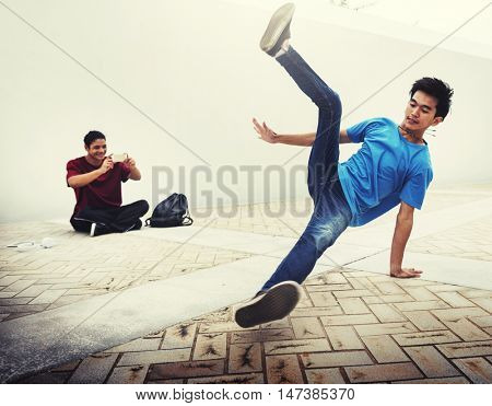 Breakdance Freestyle Hip-Hop Streetdance Teenager Concept