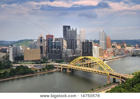 Pittsburgh skyline i løbet af eftermiddagen