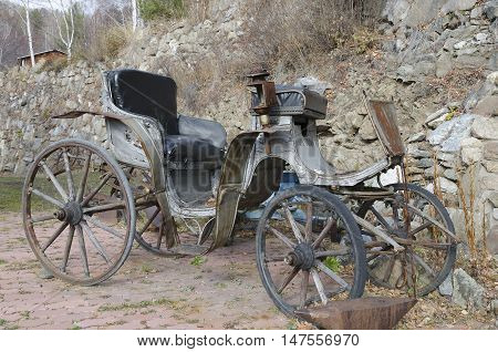 Carriage, which harnessed the horses in the old days. Russia